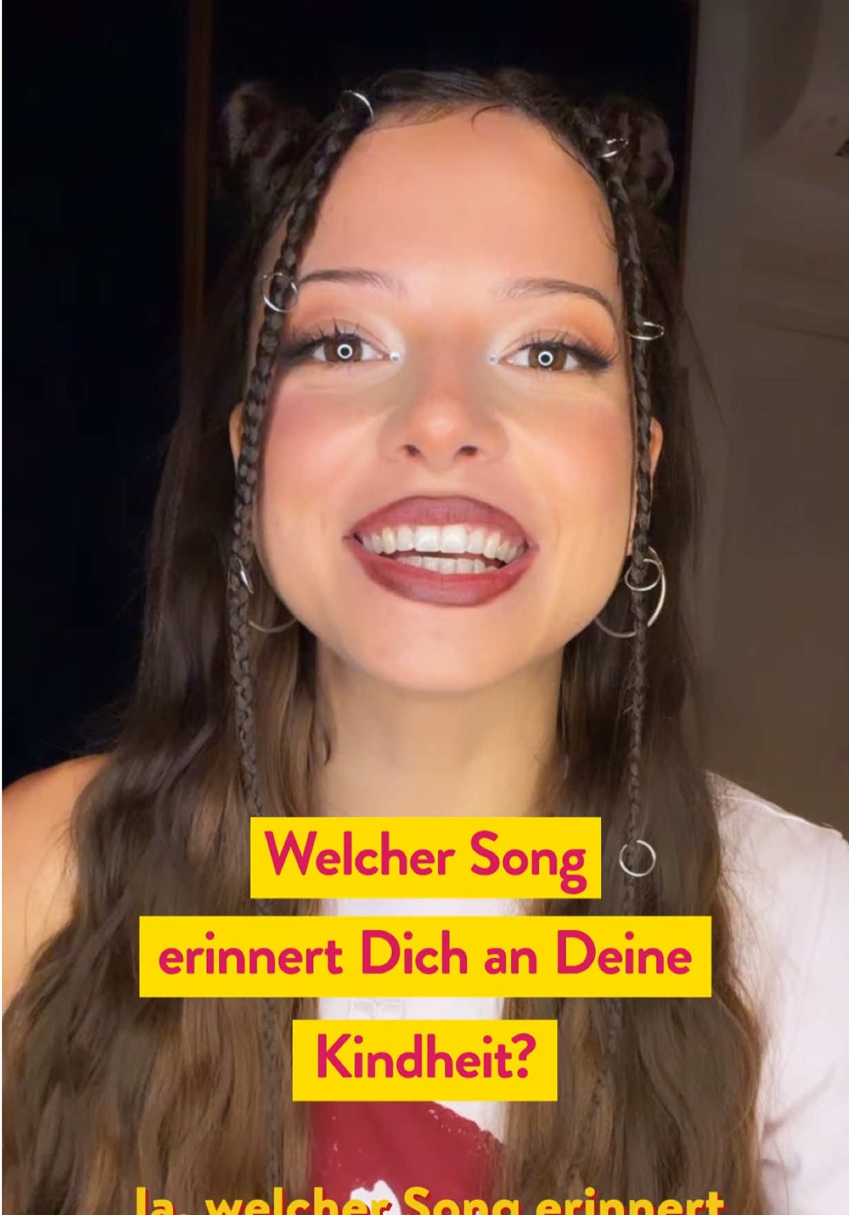 Best season is starting! 🔥 Wir können es kaum erwarten: Nächste Woche steht @Nina Chuba ENDLICH bei uns auf dem Kessel Festival!!!🥹 Um die lästige Wartezeit bis zum Festival zu versüßen, gibt’s vorab 5 Songs lang puren Realtalk mit ihr! 💥 Erfahrt, warum sie nach Nina Hagen benannt wurde und bei welchem Track sie das absolute Sommerfeeling bekommt. ✨ Macht euch bereit für die Ohrwürmer und reißt am Freitag um 20:30 Uhr die Hauptbühne mit ihr ab! 🎤🫵 #ninachuba #stuttgart #Festival #ninachubafans #ninachubatour2026 TikTok